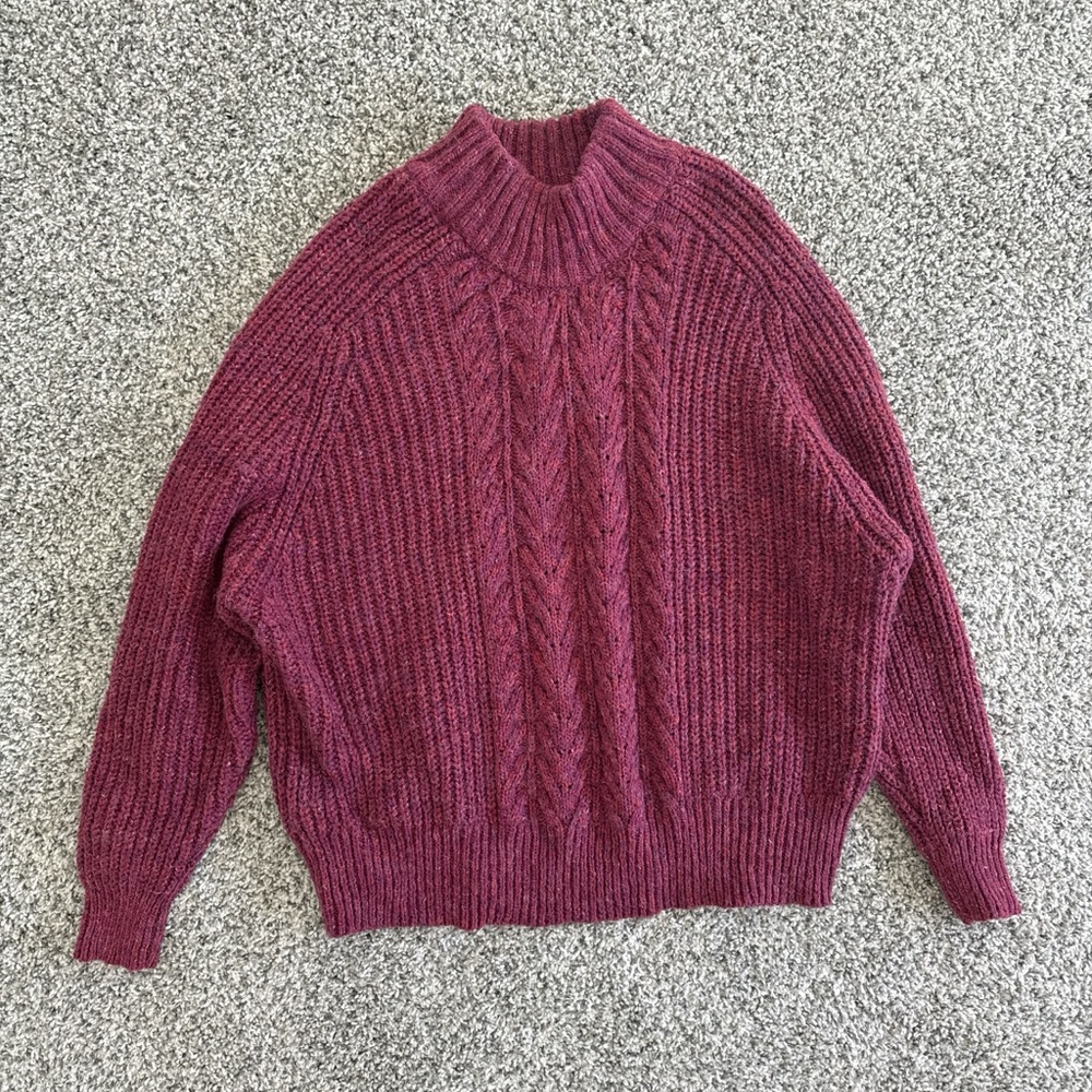 Women's Cable Knit Sweater - Burgundy